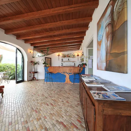 מלון Enrica - Aeolian Charme 4*