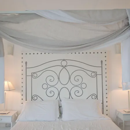 Enrica - Aeolian Charme Hotel Città di Lipari