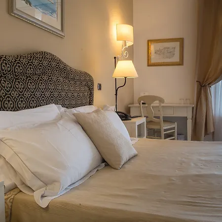 Enrica - Aeolian Charme 4* Lipari