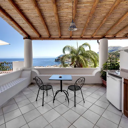 Hotell Enrica - Aeolian Charme 4*