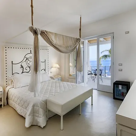 Enrica - Aeolian Charme Hotel Lipari (Isola Lipari)