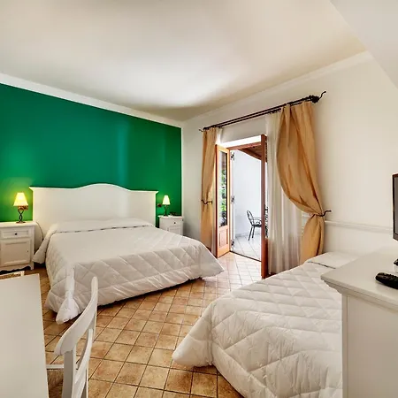 Enrica - Aeolian Charme 4* Città di Lipari
