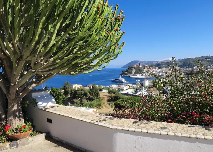 Enrica - Aeolian Charme 호텔