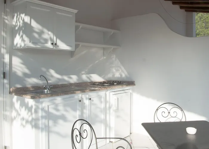 Enrica - Aeolian Charme 호텔