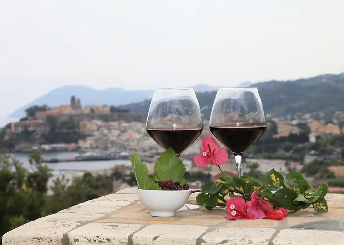 Enrica - Aeolian Charme 호텔